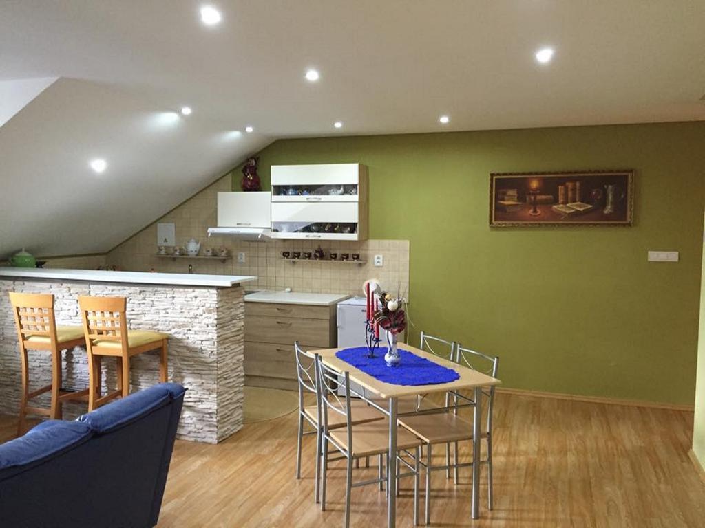 Apartman U Puskina Strba Exterior photo